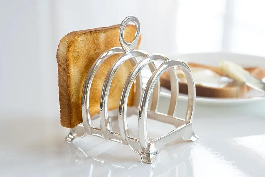 Silberner Toaststaender
